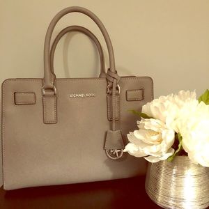 ONE HOUR SALE!! Michael Kors Bag